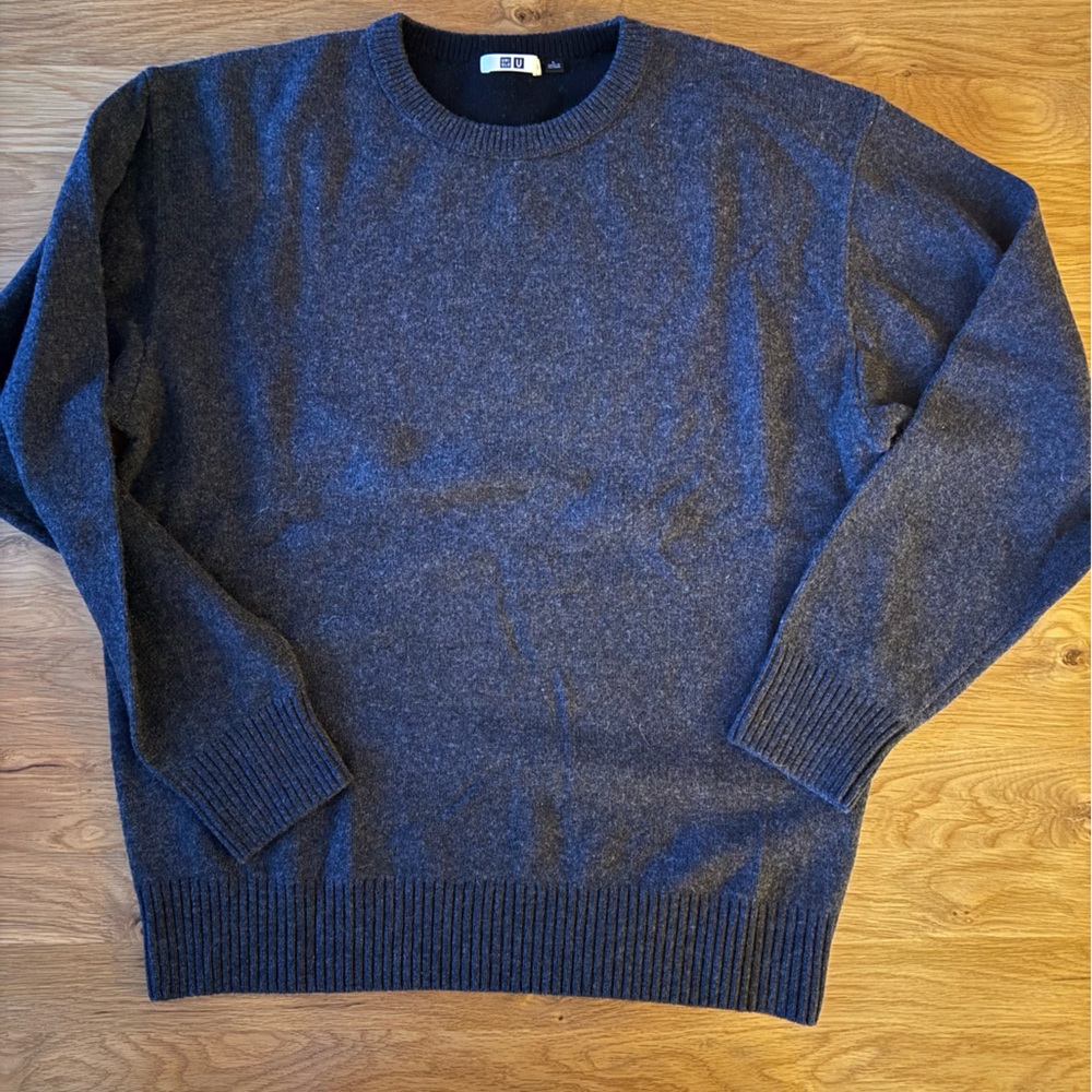 Uniqlo Dark Grey Sweater